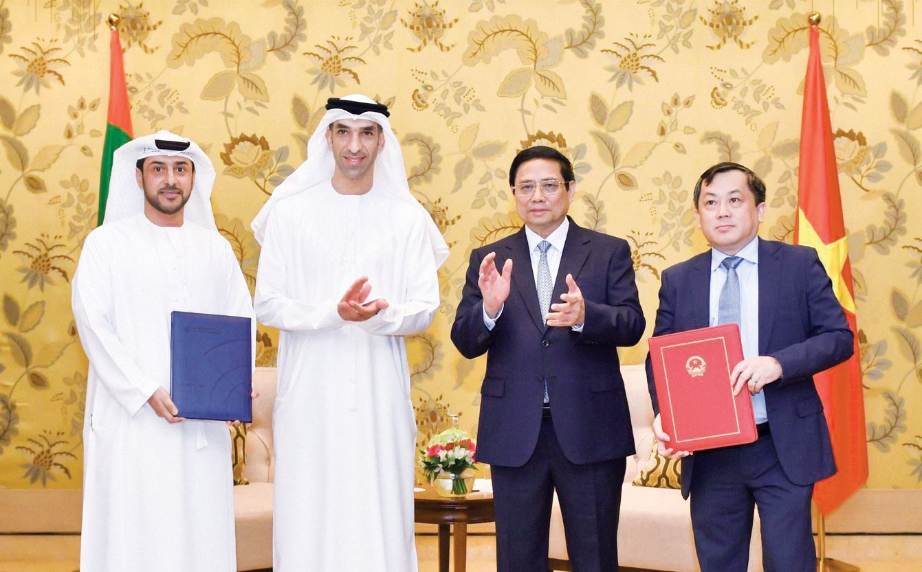 موانئ أبوظبي و«فينامارين» الفيتنامية تتعاونان في الملاحة والخدمات اللوجستية