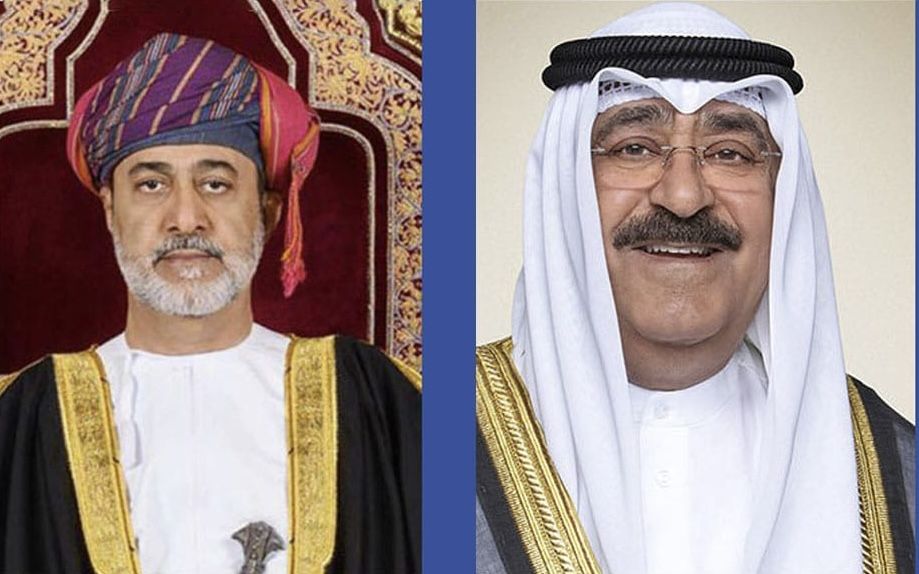 جلالة السلطان يطمئن على صحة أمير الكويت