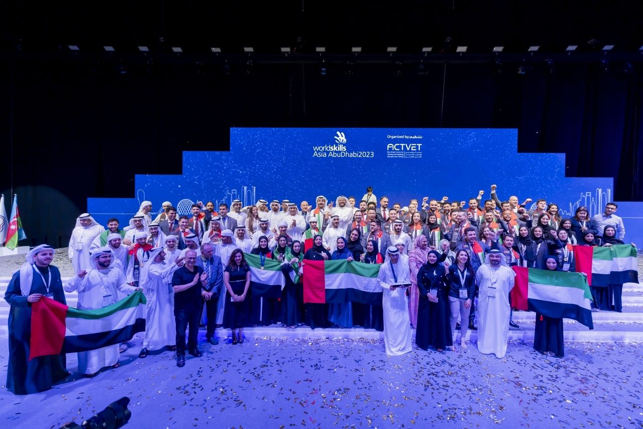 فريق مهارات الإمارات يفوز بـ13 ميدالية في مسابقة «آسيا العالمية أبوظبي 2023»