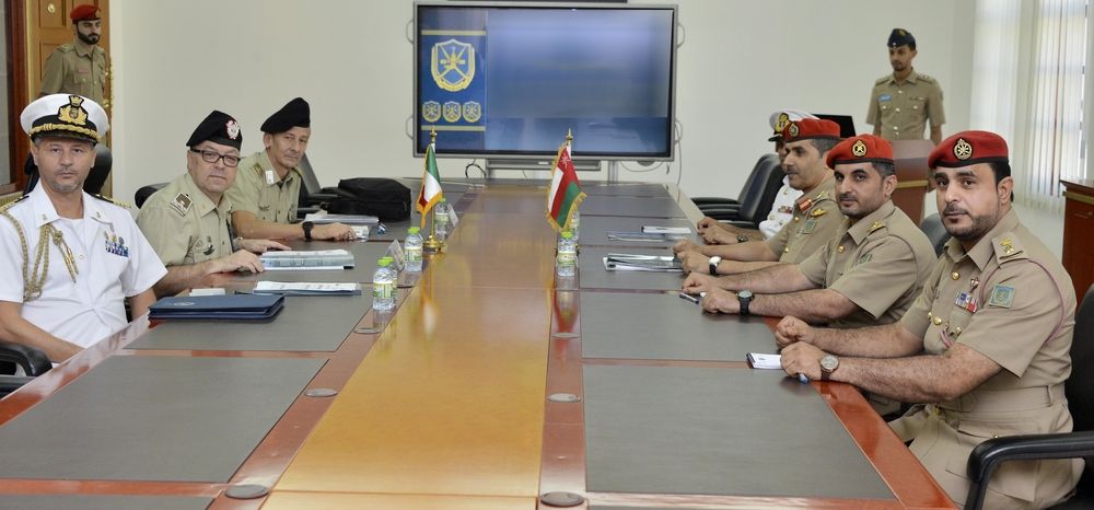 وفد إيطالي يزور مركز الدراسات الاستراتيجية والدفاعية وكلية الدفاع الوطني