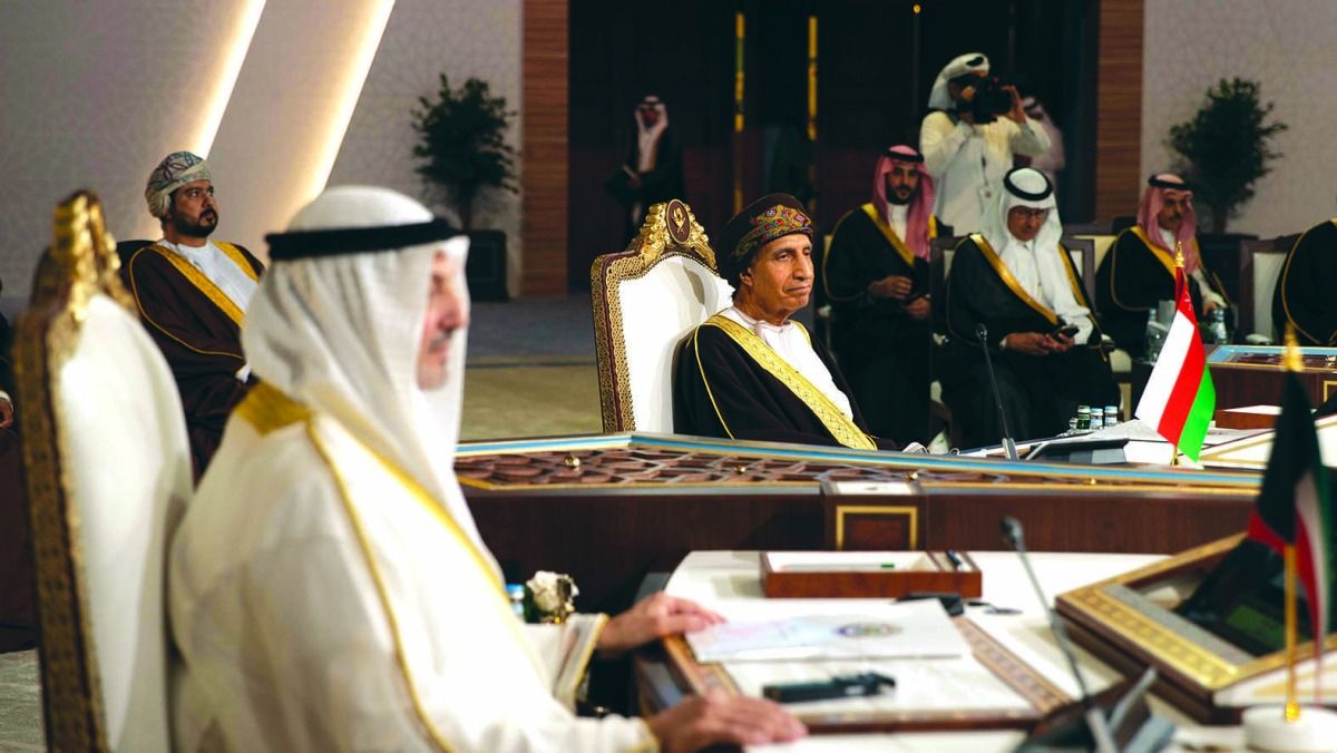 خلال ترؤس سموه الجلسة الختامية لأعمال الدورة 44 لـ «التعاون».. صاحب السمو: نأمل الإسهام في خدمة قضايا أمتينا العربية والإسلامية