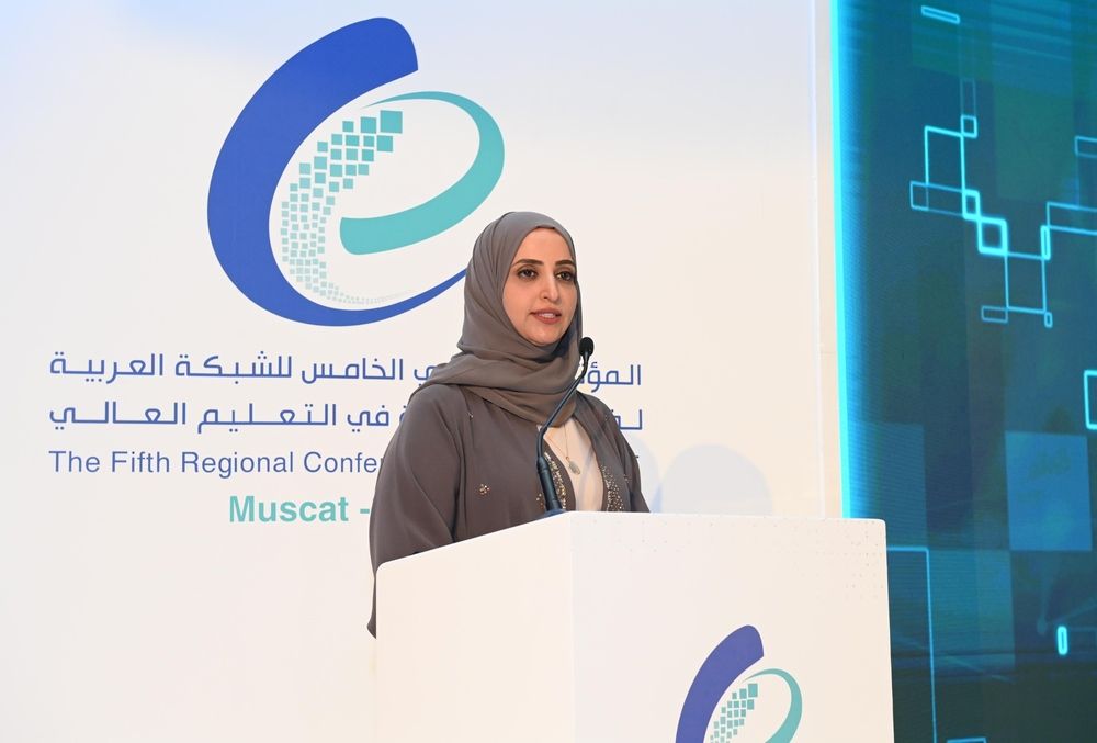 مناقشة أثر التقنيات الذكية والبعد الدولي على منظومة جودة التعليم