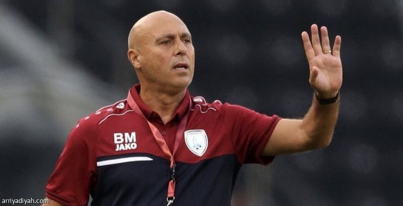 الإسباني لوبيز يخلف كيروش في منتخب قطر