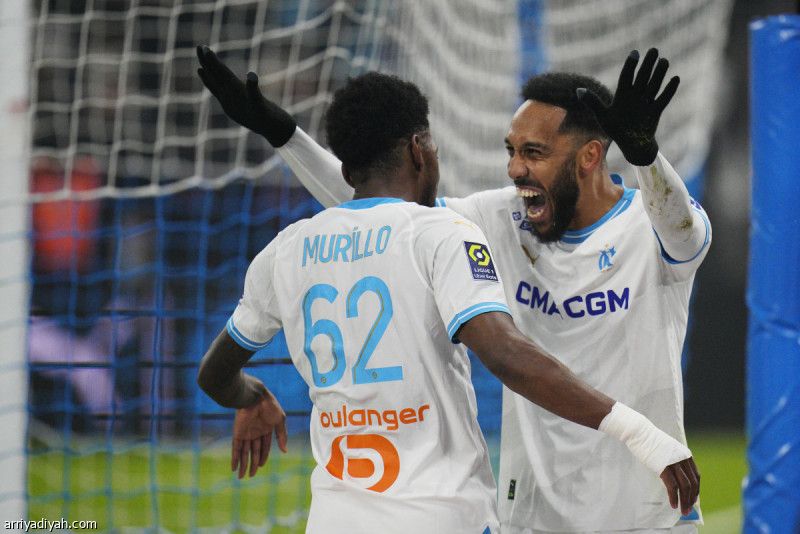 مارسيليا يعمق جراح ليون بثلاثية