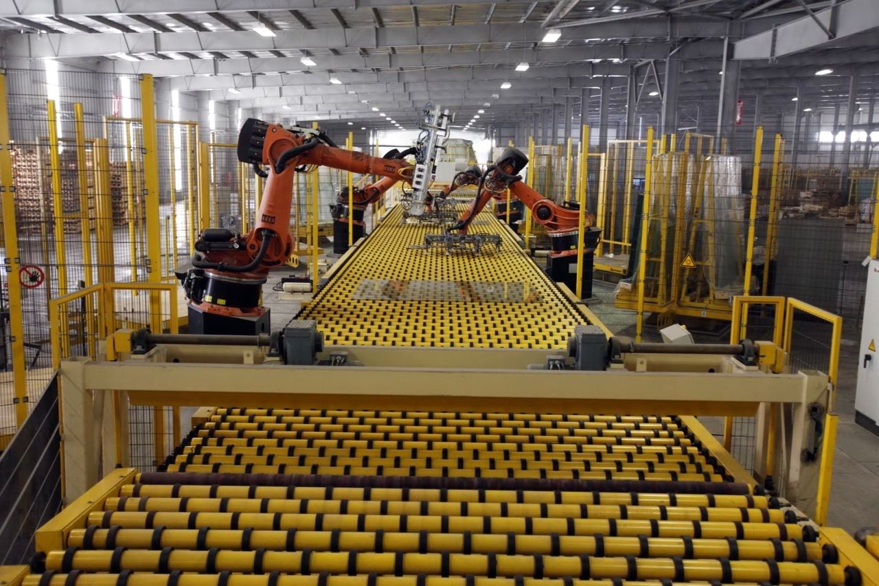 زيادة قوية في إنتاج القطاع الخاص بالإمارات في نوفمبر