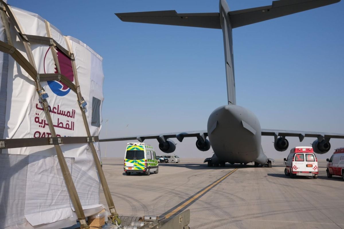 طائرة قطرية تتوجه إلى "العريش" تحمل مساعدات لدعم الأشقاء في غزة