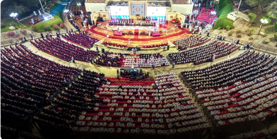 جامعة السلطان قابوس تحتفل بتخريج الدفعة الـ34 من الكليات العلمية