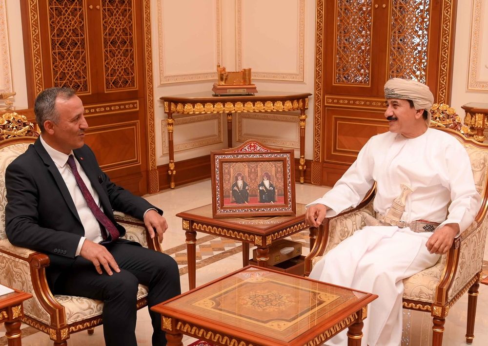 وزير المكتب السُّلطاني يستقبل سفيري جمهورية تركيا وجمهورية السودان
