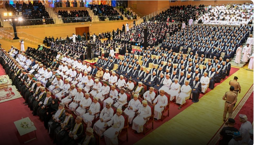 جامعة التقنية والعلوم التطبيقية بصلالة تحتفل بتخريج 483 من طلبتها