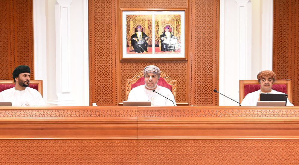 المجلس البلدي بظفار يناقش عددا من المشاريع الاستثمارية والتنموية