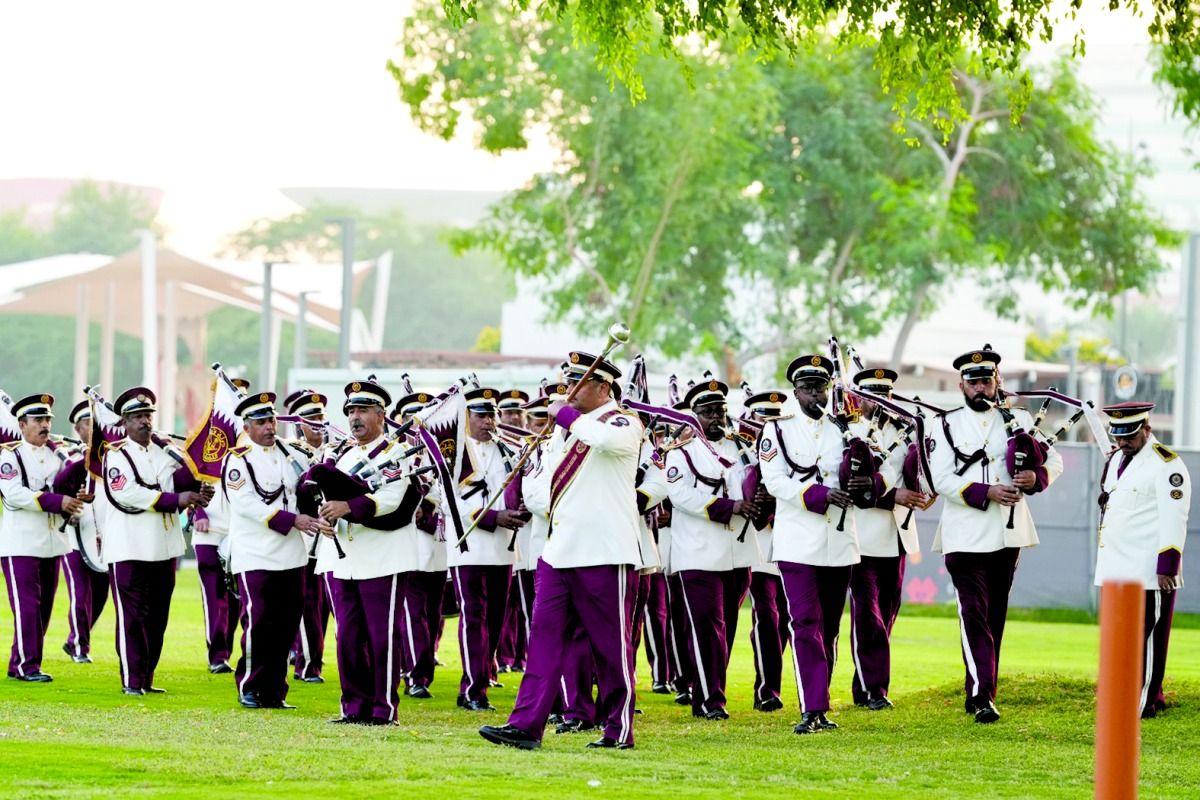 اللجنة المنظمة للمعرض تواصل فعاليات اليوم الوطني.. الموسيقى العسكرية وتشكيلات الدرون تجذبان زوار إكسبو