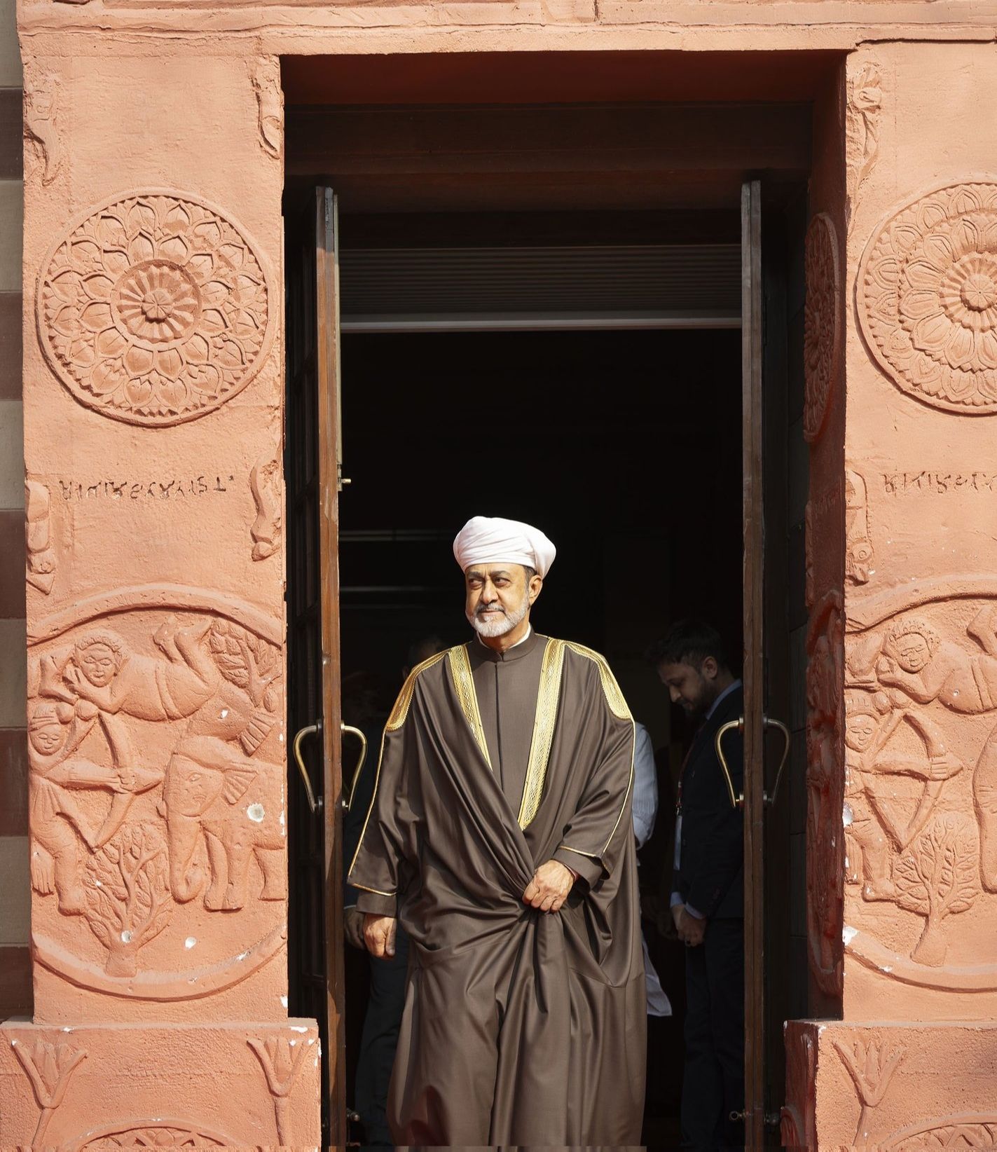 رئيسة جمهورية الهند تستقبل جلالة السُّلطان بقصر راشترا باتي