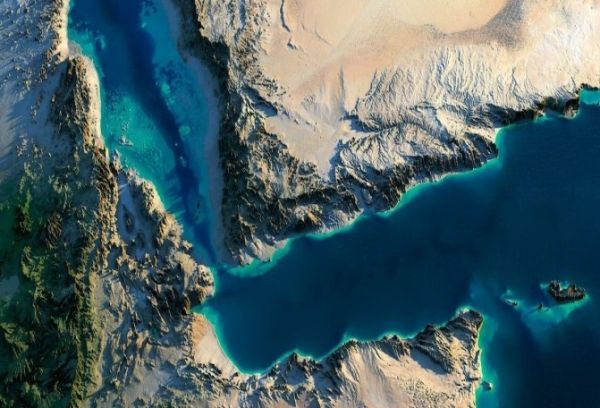 الحكومة اليمنية تندد بتصريحات وزير الدفاع الايراني حول نفوذ بلاده في البحر الأحمر