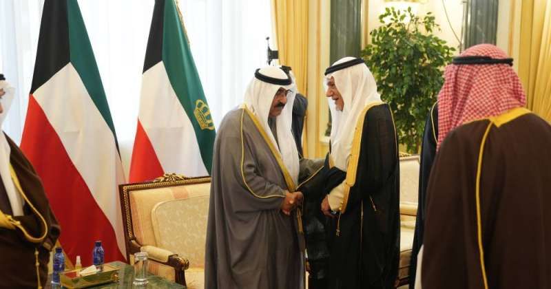 سمو الأمير يتلقى تعازي الأمير تركي الفيصل وعددٍ من الأمراء من السعودية