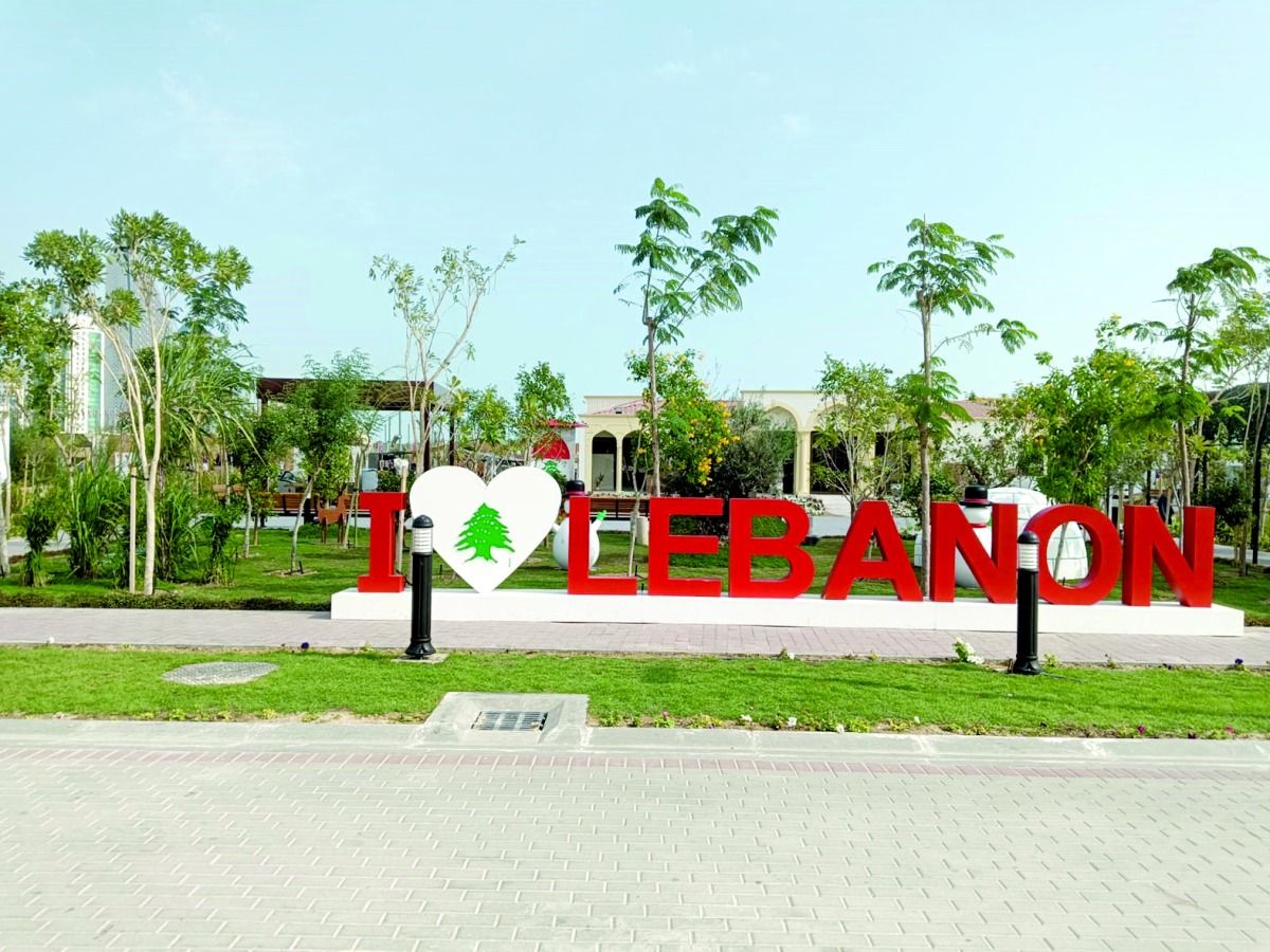 حديقة خارجية تضم أشهر النباتات.. الإقبال يتواصل على الجناح اللبناني