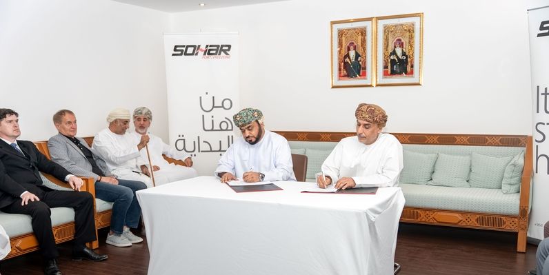 3 اتفاقيات تعزز من مساهمة ميناء صحار والمنطقة الحرة في القيمة المحلية المضافة