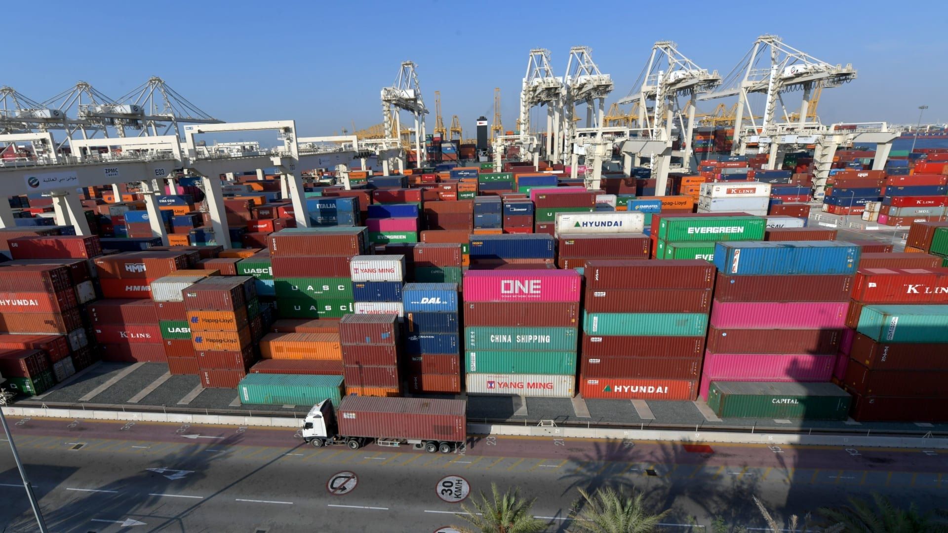 الإمارات ثالث أكبر شريك تجارى للهند بمبادلات 236 مليار درهم في 10 أشهر