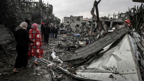 غزة.. 250 شهيداً خلال يوم بغارات للاحتلال وإدانات فلسطينية لتصريحات نتنياهو بشأن ترحيل السكان