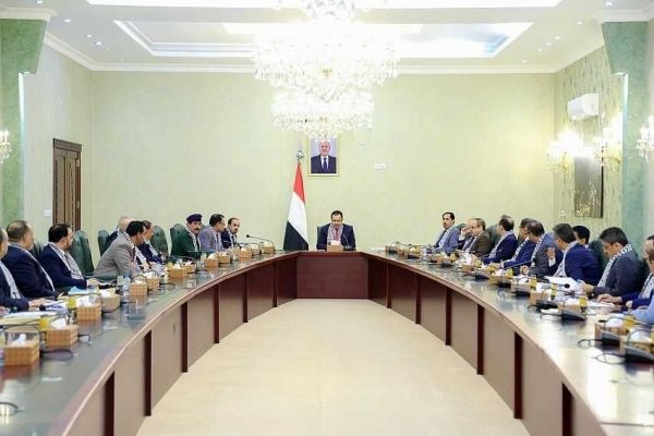 الحكومة تعتمد التعزيز المالي للعسكريين المبعدين عن وظائفهم في المحافظات الجنوبية