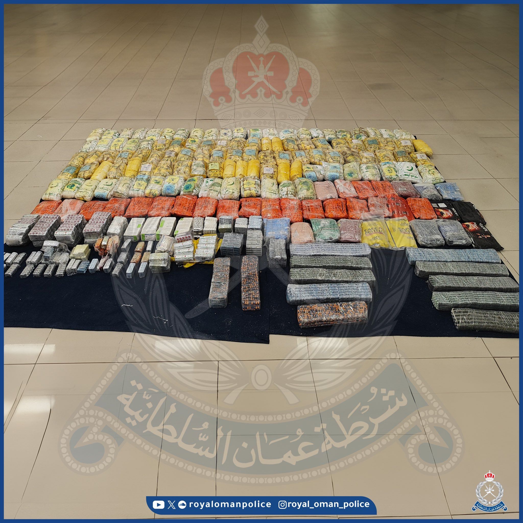 مهربو مخدرات في قبضة الشرطة