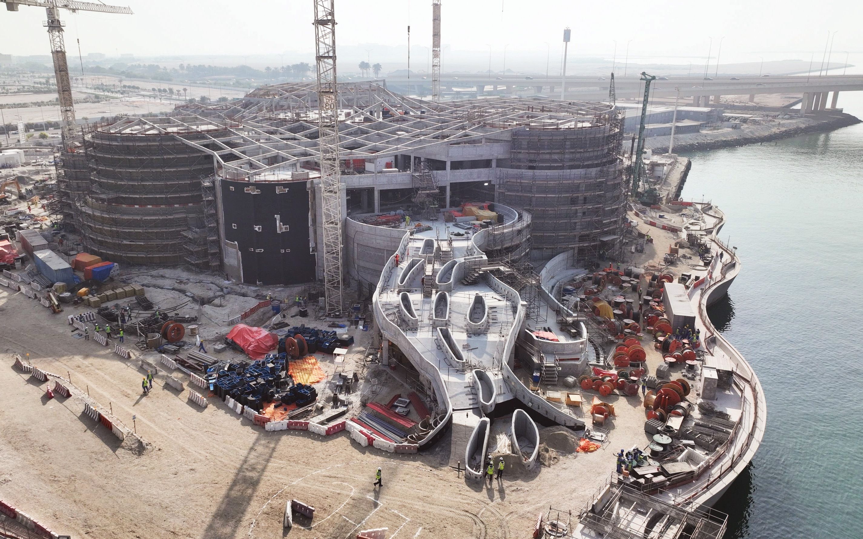 استكمال 70% من أعمال تطوير مشروع «تيم لاب فينومينا» أبوظبي