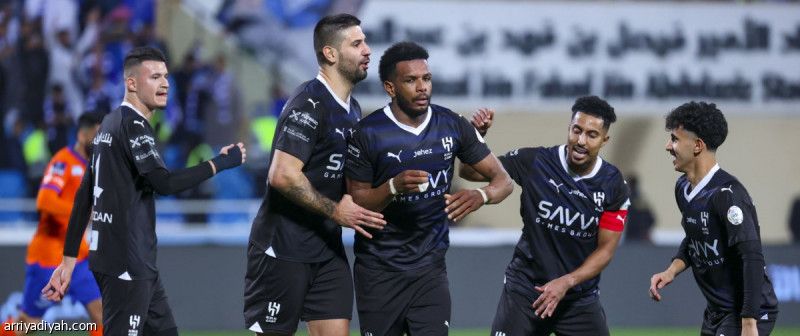 الهلال يضم الفيحاء إلى ضحاياه