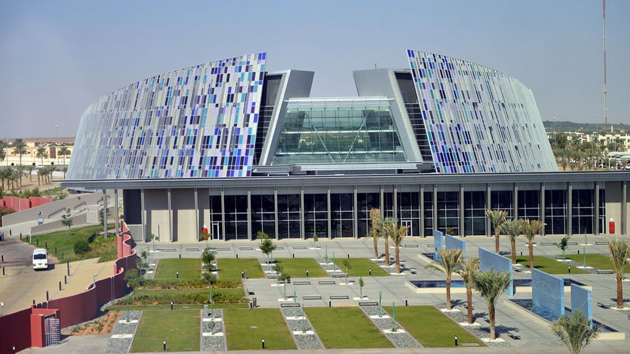 باحث من جامعة الإمارات يفوز بجائزة المركز الوطني للنخيل والتمور الدولية لعام 2023