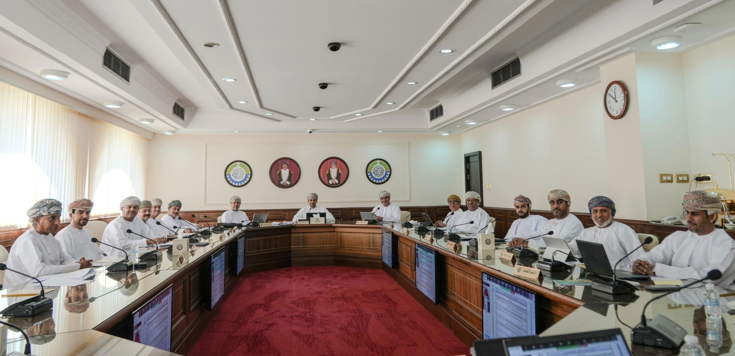 اعتماد ميزانية الغرفة ومناقشة إعداد دراسة تنافسية الأعمال وتمويل قطاعات التنويع الاقتصادي