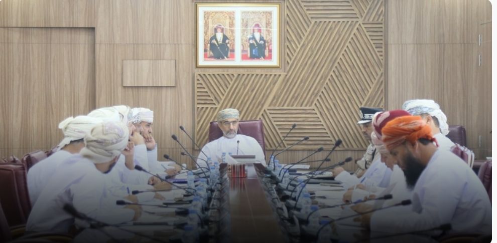 بلدي جنوب الشرقية يناقش جاهزية البرامج السياحية في ولاية صور