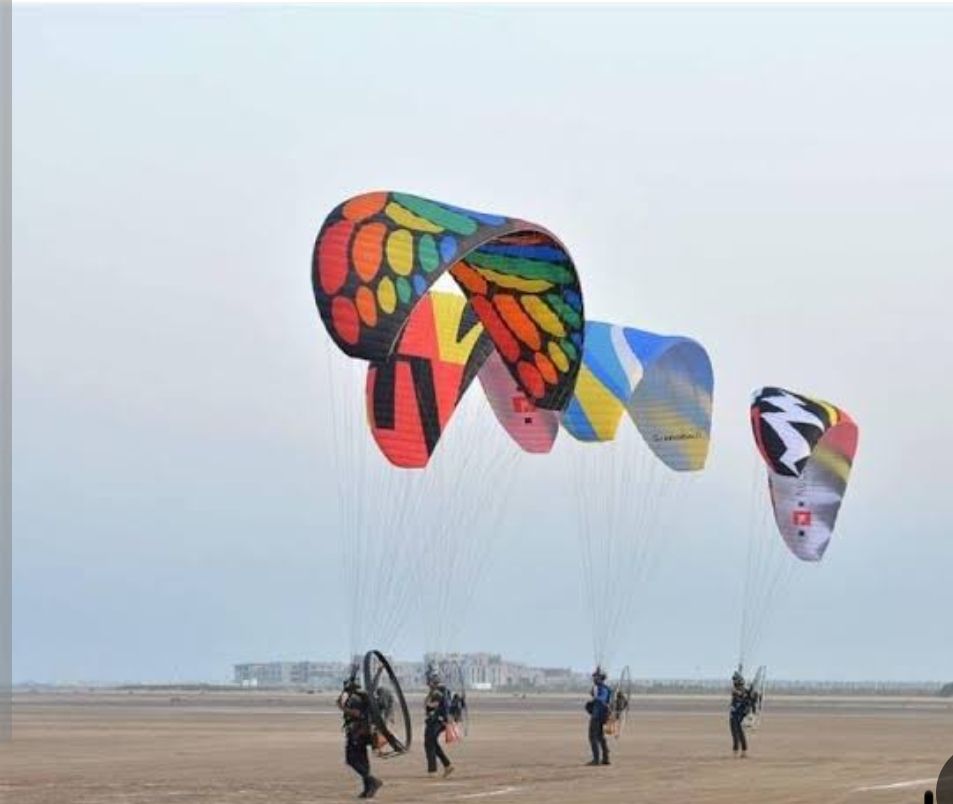 اذا كنت من ممارسي نشاط الطيران الشراعي .. هذا التعميم لك