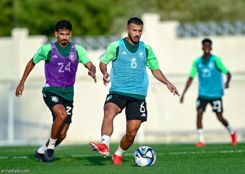 الأخضر الأولمبي يدشن معسكر الإمارات