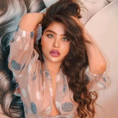 للكبار فقط.. انجي خوري ركبت العجله من غير بنطلون وفتحت رجليها