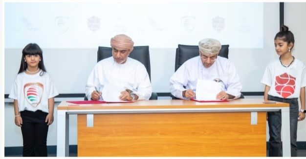 اتحاد القدم يوقع “برنامج تعاون” مع الاتحاد العُماني للرياضة المدرسية