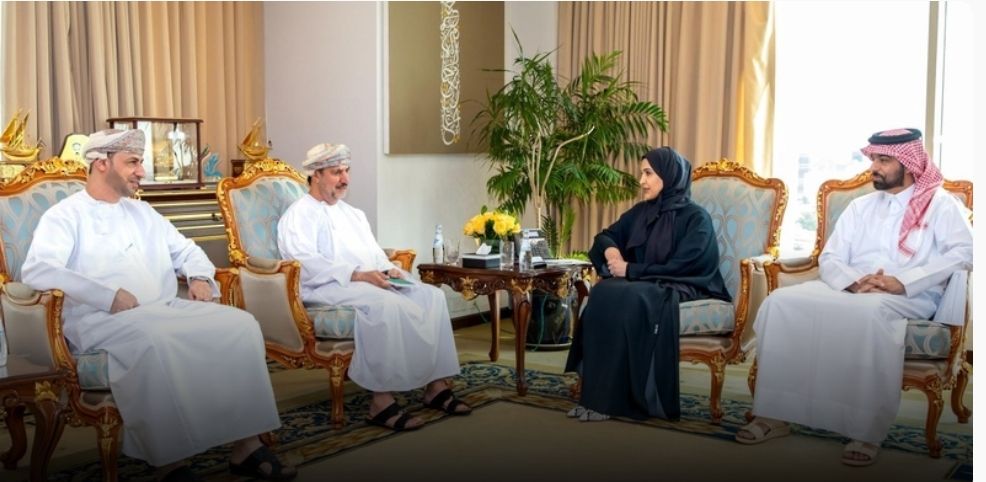 اللجنة العُمانية لحقوق الإنسان ونظيرتها القطرية تبحثان أوجه التعاون المشترك