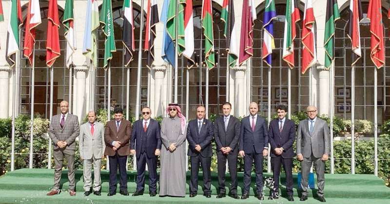 لقطة جماعية للموقعين على مذكرة التفاهم
