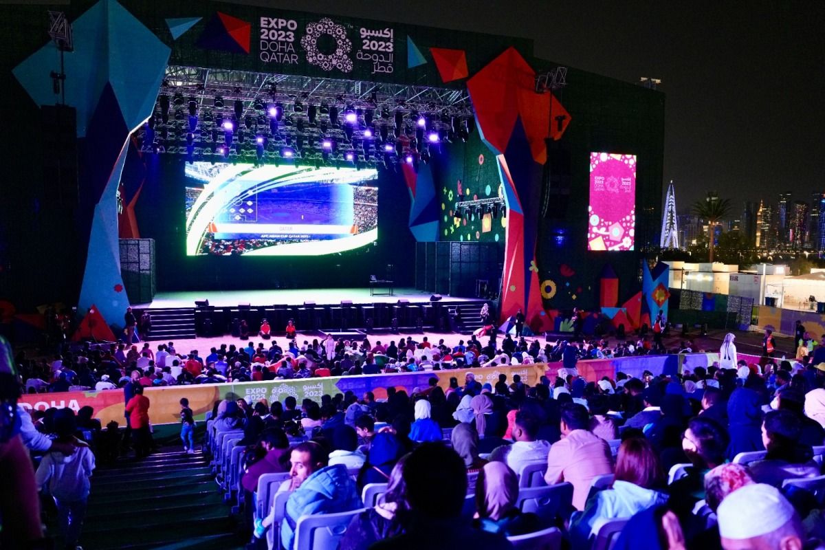 كرنفالات «إكسبو» تعيد أجواء المونديال