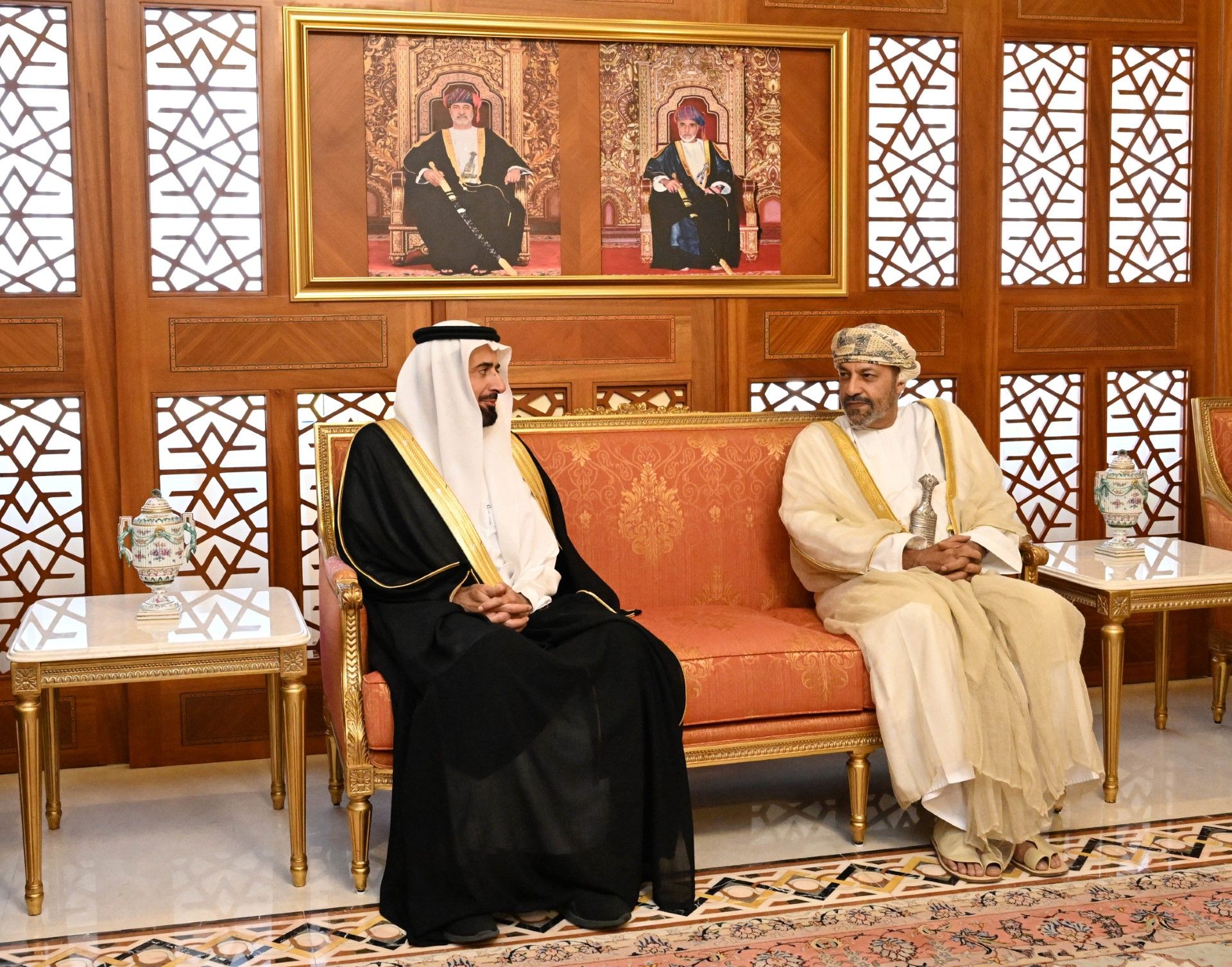 وزير الداخلية يستقبل وزير الحج والعمرة السعودي