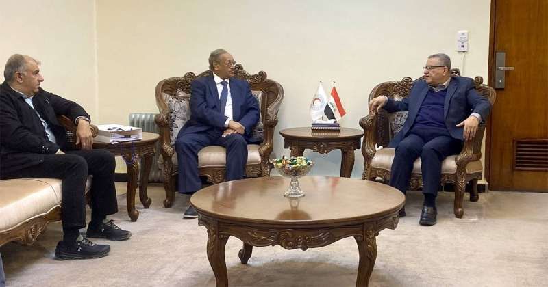 الهلال الأحمر الكويتي يبحث إنشاء مركز صحي في البصرة