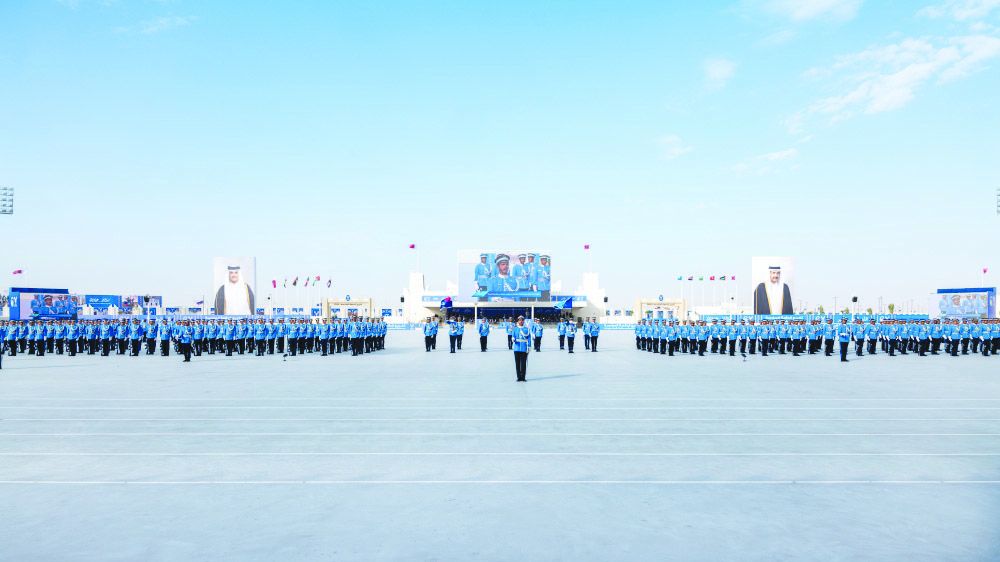 مسؤولون ودبلوماسيون وخبراء أمنيون مشاركون في الحفل: دور رائد لأكاديمية الشرطة القطرية في الإعداد والتأهيل