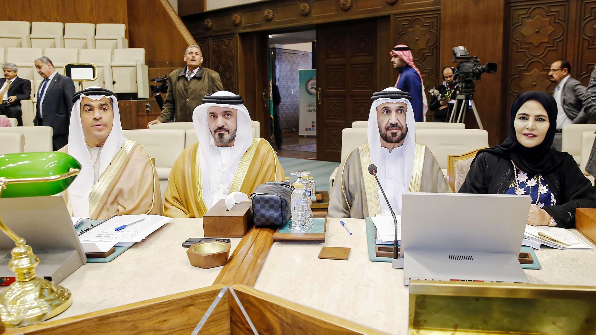 الشعبة البرلمانية الإماراتية تشارك في الجلسة العامة للبرلمان العربي بالقاهرة