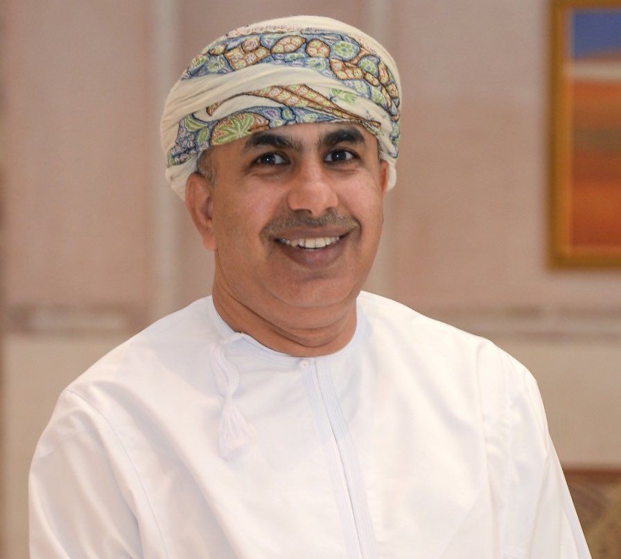 للمشاركة في اجتماع المجلس التنفيذي لمنظمة الصحة العالمية.. وزير الصحة يغادر سلطنة عمان متوجها إلى جنيف