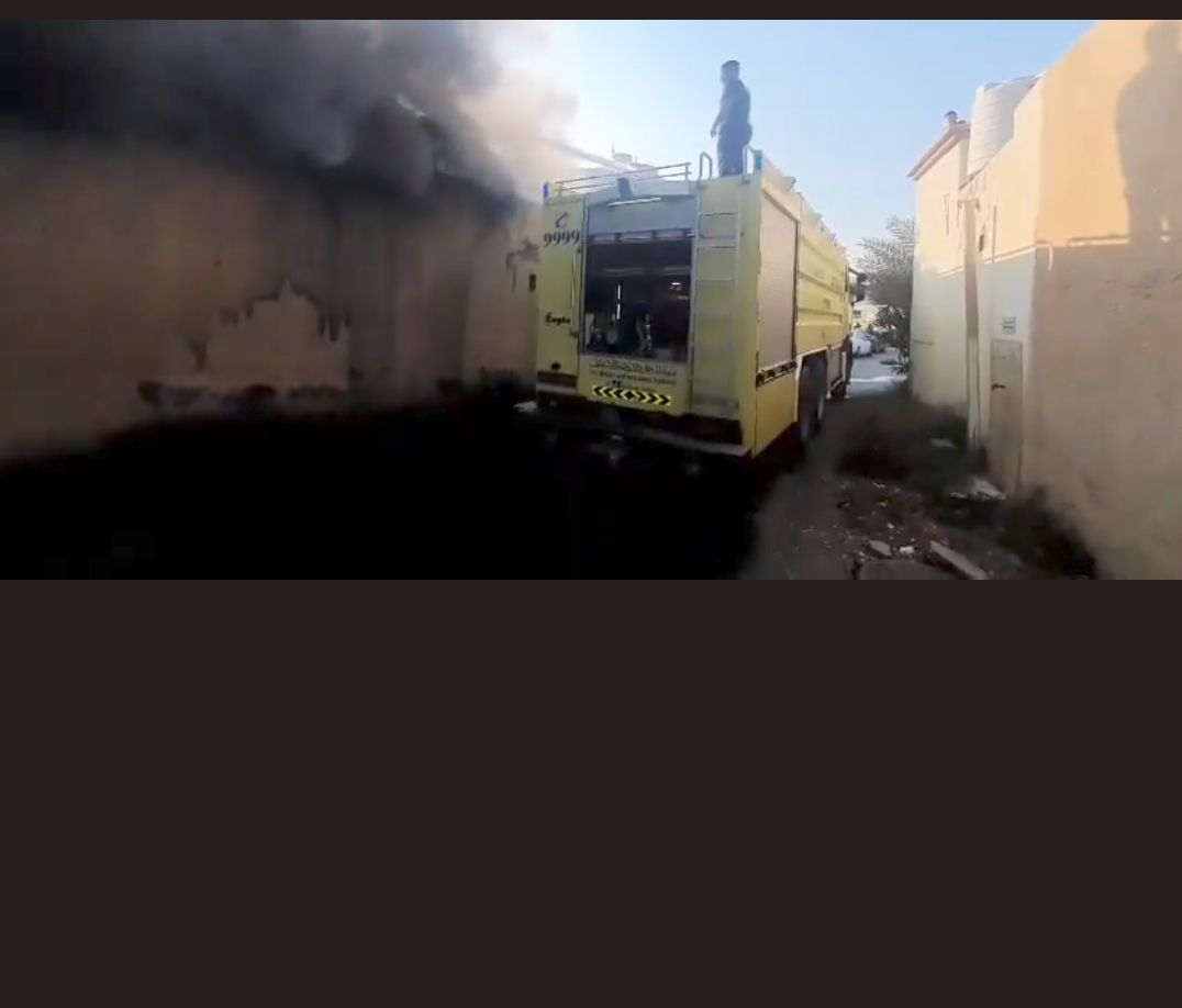 نشوب حريق في مخزن للأقمشة بمسقط