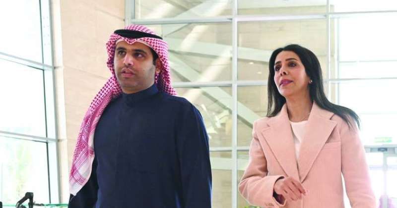 المشعان والمحري في المجلس البلدي (تصوير أسعد عبدالله)