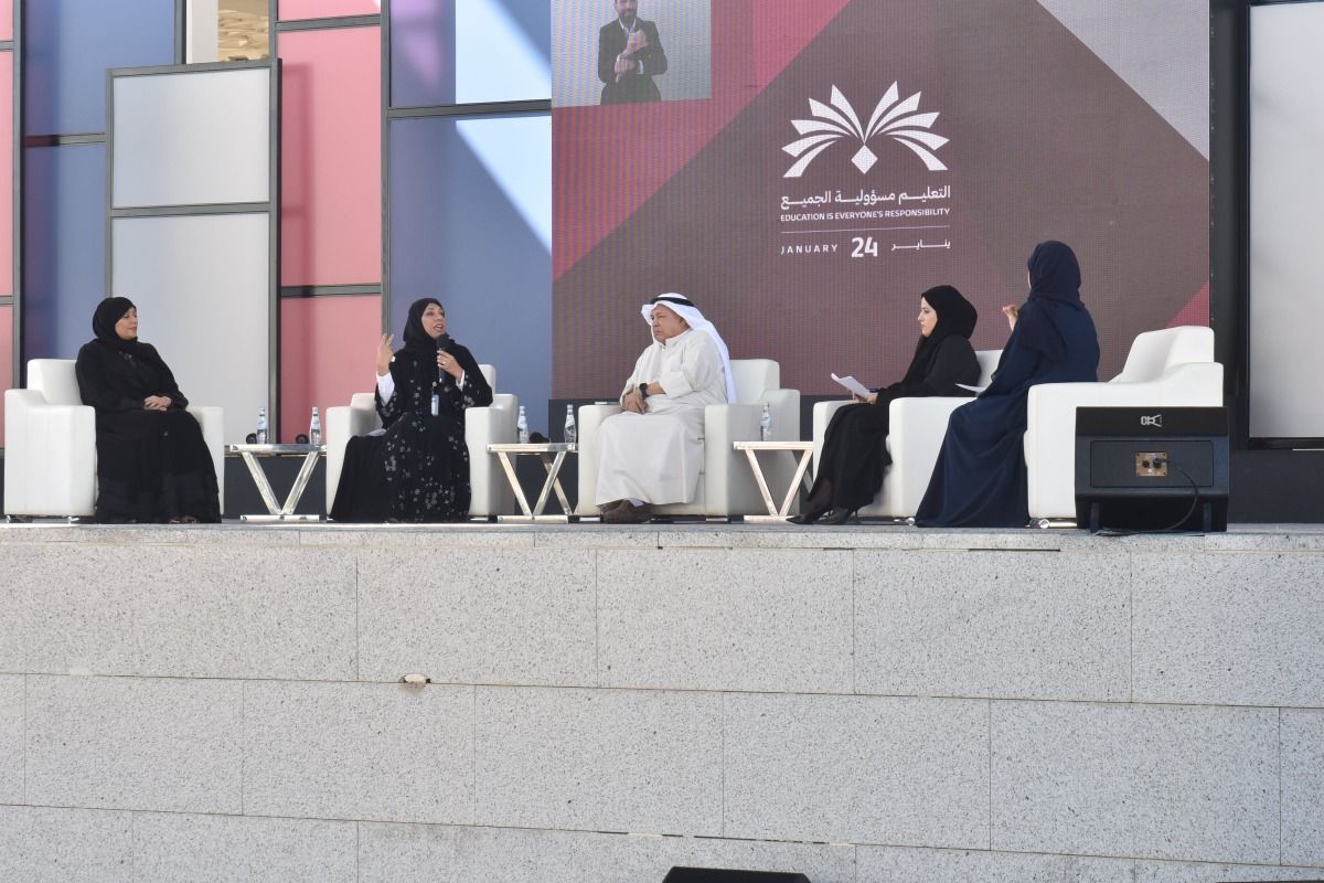 نقاشات حول دور المناهج في تنمية الوعي بالتراث