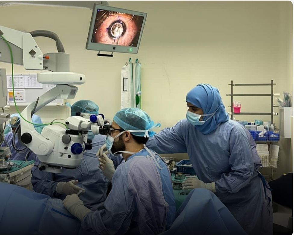 مستشفى النهضة ينجح في إجراء أول عملية زراعة قرنية جزئية أمامية