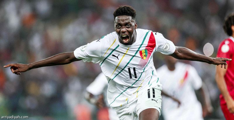 «قاتل» يقود غينيا بيساو إلى ربع النهائي