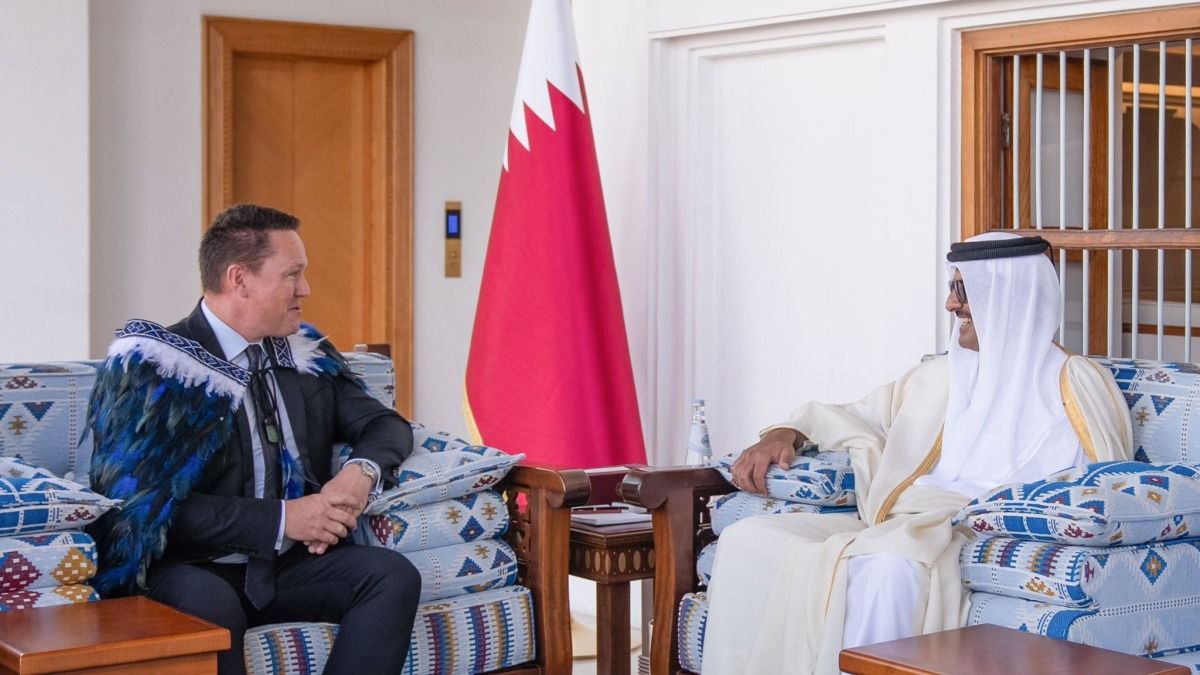 سمو الأمير يتسلم أوراق اعتماد ستة سفراء جدد لدى الدولة