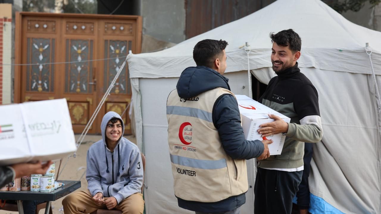 609 آلاف من أهالي غزة استفادوا من مساعدات الهلال الأحمر الإماراتي خلال أسبوع
