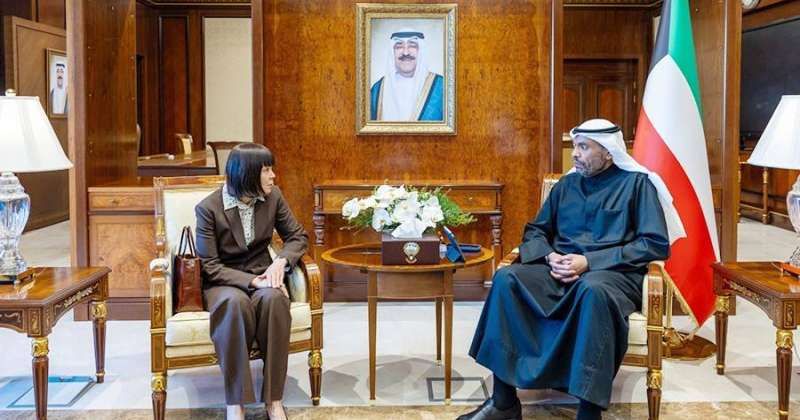 وزير الخارجية يلتقي سفيرة الولايات المتحدة لدى الكويت