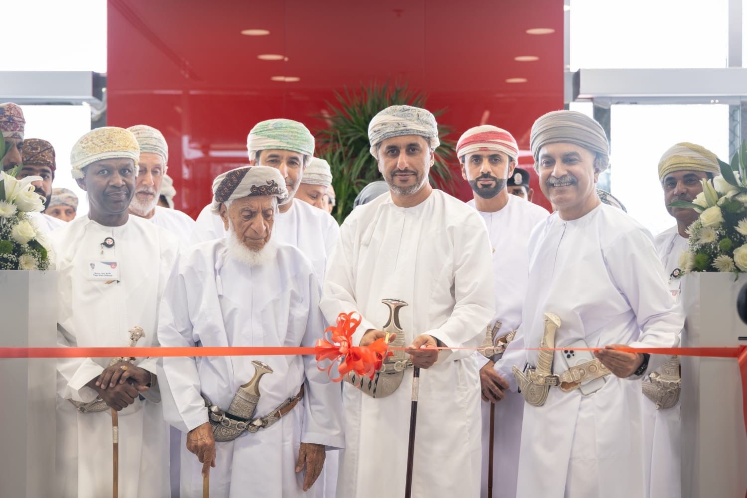 بنك مسقط يحتفل بافتتاح “أيقونة الفروع” بـ صحار ويعزز الإبداع والابتكار في تقديم الخدمات المصرفية